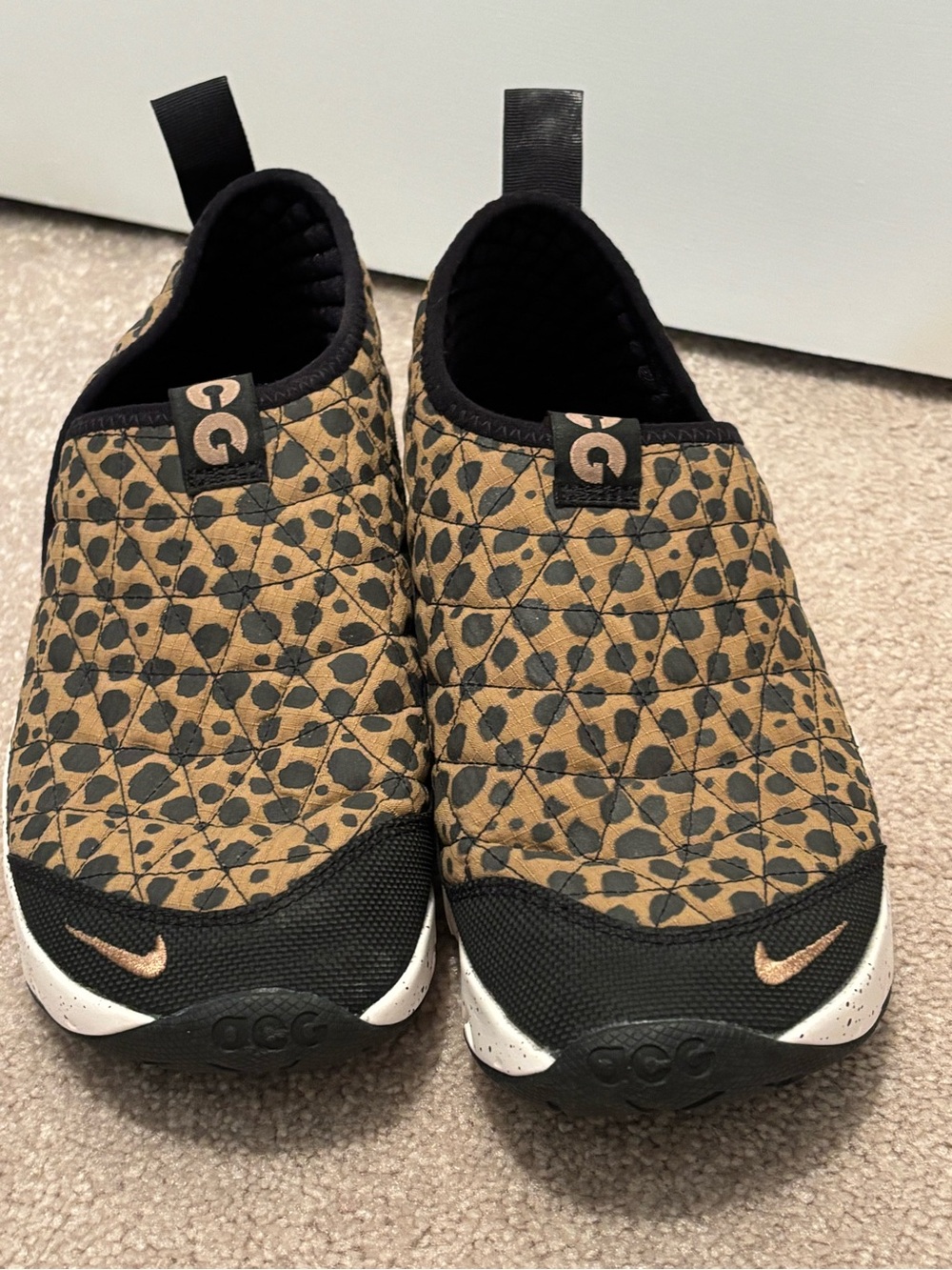 Union Tokyo X Nike ACG Moc 3.0 Women’s Size 6 Cheetah Quilted Slip-On Sneakers - Picture 3 of 7